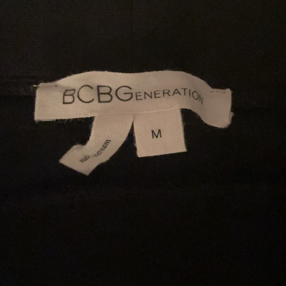 BCBG leggings with leather side strap - Picture 3 of 4